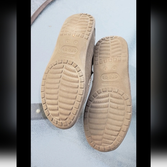 Crocs Santa Cruz Shoes Men’s 9 Taupe Slip-On Comfort Casual Loafers 2020… - Picture 9 of 11